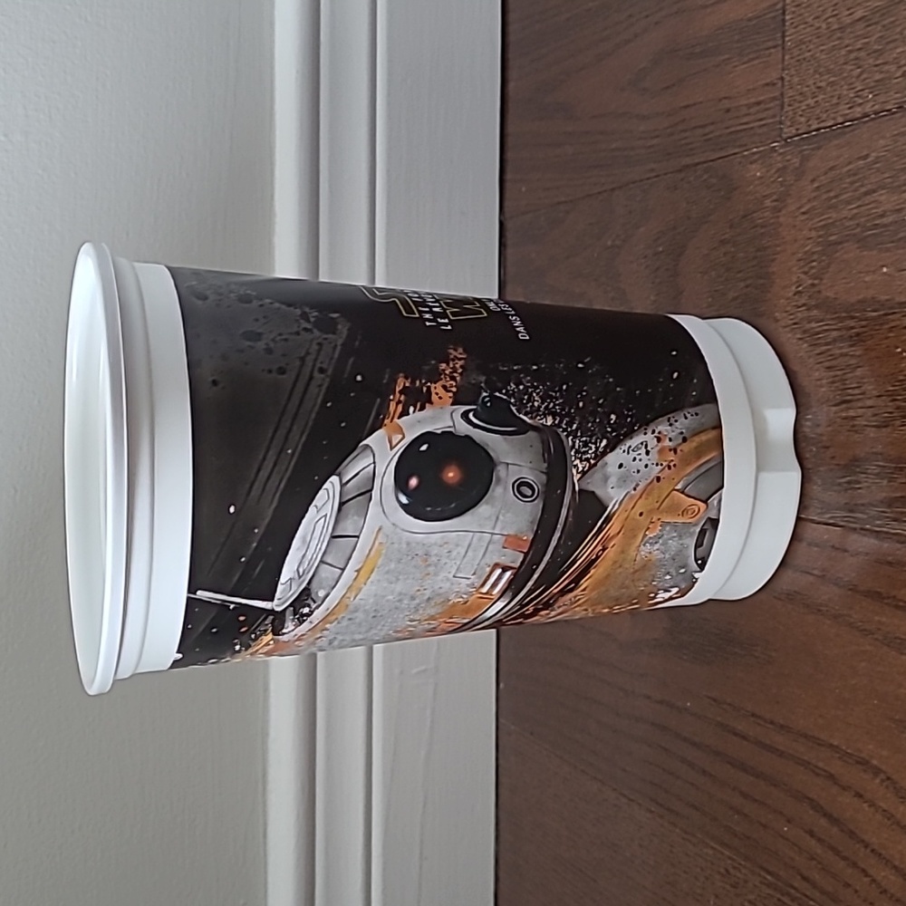 STAR WARS The Force Awakens BB-8 | Light Plastic Cup Subway